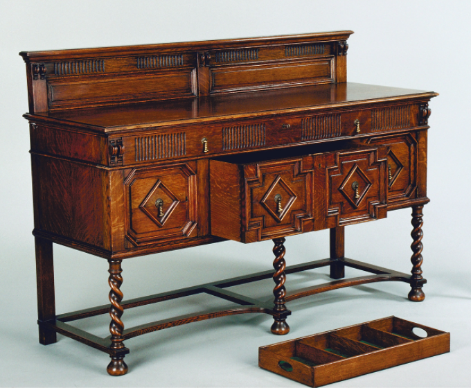 Traditional Sideboard Design 